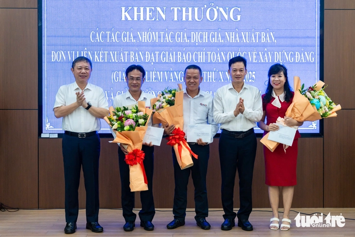 Ký kết quy chế phối hợp giữa Ban Tuyên giáo và Dân vận Thành ủy với Sở Văn hóa và Thể thao TP.HCM - Ảnh 3.