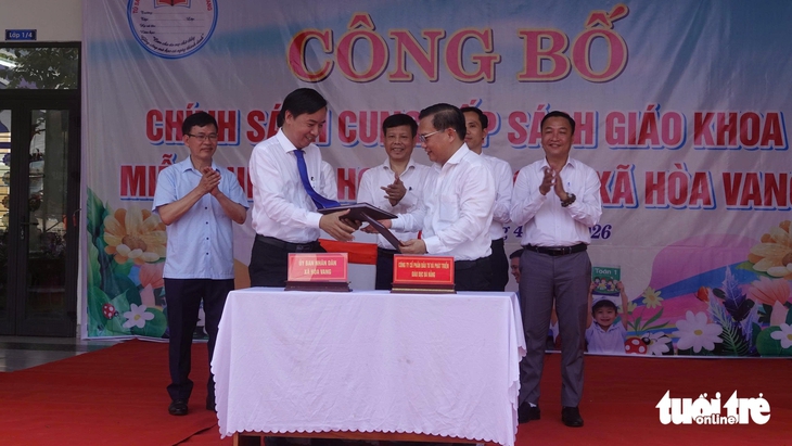 sách giáo khoa - Ảnh 1.