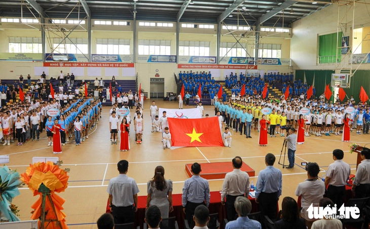 Gần 1.000 sinh viên sôi nổi tham gia Đại hội thể thao Đại học Đà Nẵng - Ảnh 2.