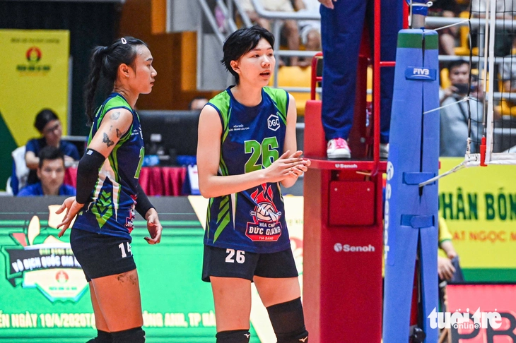 Bóng chuyền nữ: Trở về từ Nhật, Bích Thủy tỏa sáng giúp Hóa Chất Đức Giang thắng giòn giã - Ảnh 2.