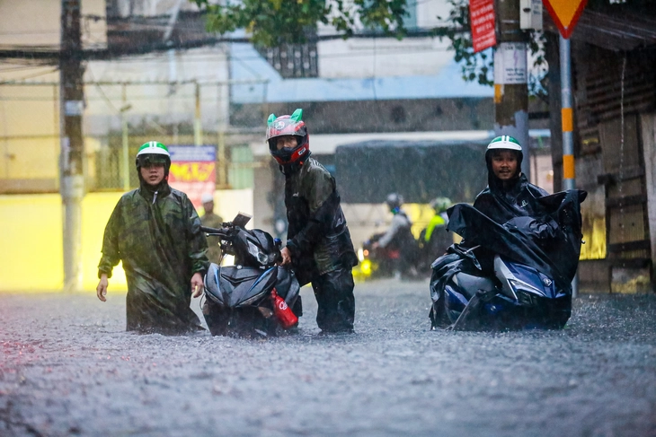 TP.HCM lên lộ trình xử lý 159 điểm ngập trong 5 năm tới - Ảnh 3.