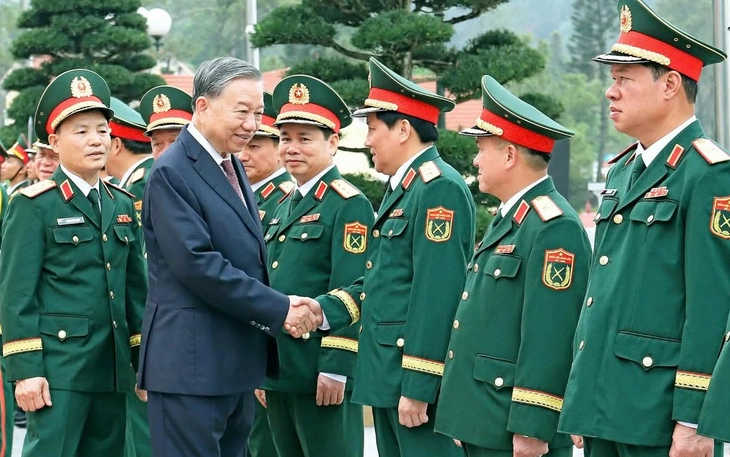 Tổng Bí thư, Chủ tịch nước Tô Lâm: Quân khu 1 luôn giữ một vị trí đặc biệt quan trọng - Ảnh 4.