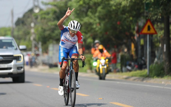 'Chuyên gia nước rút' Marchuk Dzianis giữ lại áo vàng, xanh Cúp truyền hình TP.HCM - Ảnh 2.