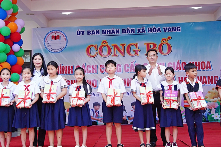 sách giáo khoa - Ảnh 3.