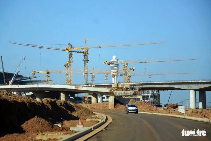 Không để gián đoạn nhiên liệu thi công sân bay Long Thành và các dự án trọng điểm - Ảnh 4.