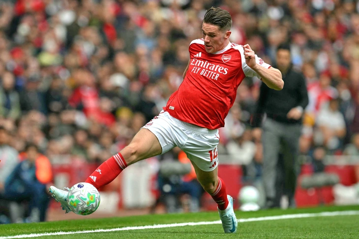 Tiền đạo Gyokeres đổ lỗi cho mặt sân sau khi Arsenal thua Bournemouth - Ảnh 1.