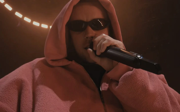 Màn trình diễn 'lười biếng' của Justin Bieber tại Coachella gây tranh cãi - Ảnh 6.