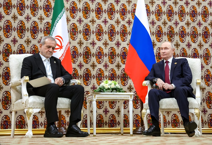 Ông Putin điện đàm tổng thống Iran, nói sẵn sàng hỗ trợ trung gian - Ảnh 1. Putin - Ảnh 1.