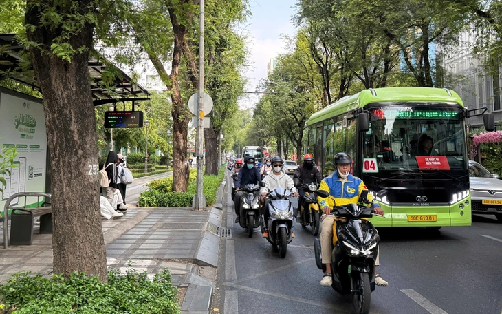 TP.HCM nghiên cứu dùng DRT gom khách cho xe buýt, cân nhắc thí điểm tại Đại học Quốc gia - Ảnh 2.