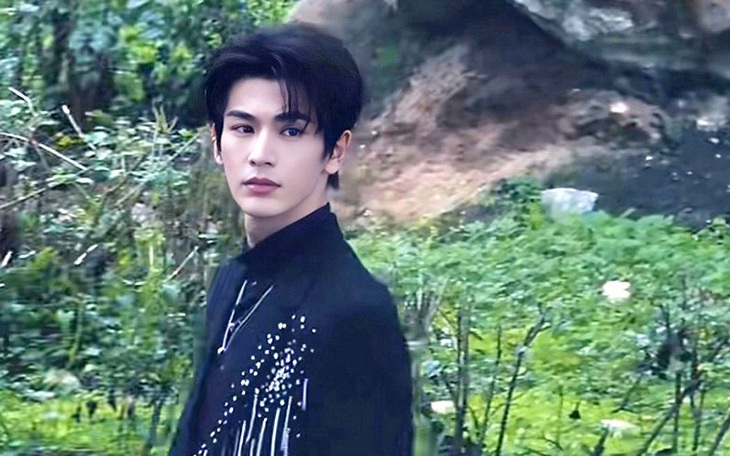 Hà Nhuận Đông tăng 2 triệu fan, nhận quảng cáo ồ ạt nhờ 'tướng quân kem nền' Trương Lăng Hách - Ảnh 5.