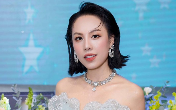 Ốc Thanh Vân 'vỡ mộng' khi sang Úc: Làm shipper chạy 50km mỗi ngày, vừa rửa chén vừa khóc   - Ảnh 3.