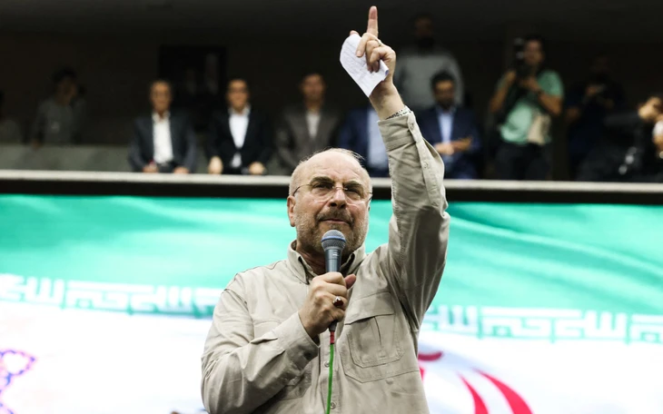 Iran cảnh báo 'không tàu nào ở Vịnh Ba Tư được an toàn' - Ảnh 2.