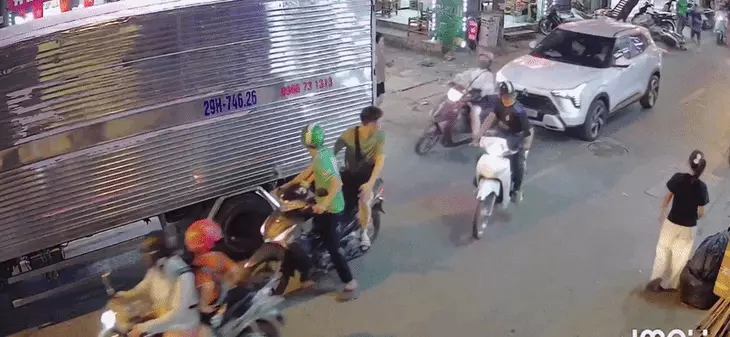 nữ tài xế - Ảnh 1.