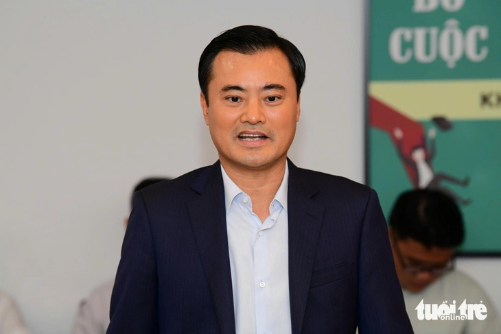 chủ tịch UBND TP.HCM - Ảnh 5.