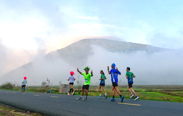 Tây Ninh theo xu hướng du lịch thể thao, du lịch chăm sóc sức khỏe để phát triển kinh tế mũi nhọn - Ảnh 3.