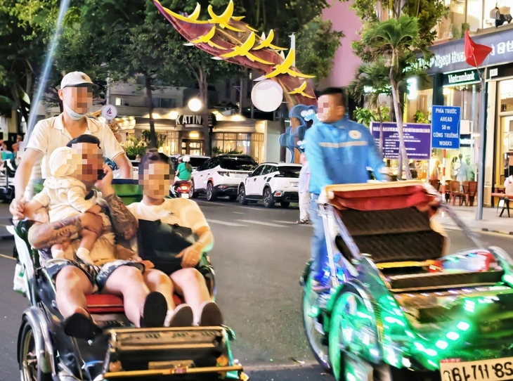 Không thể 'muốn cấm là cấm' xích lô điện ở Nha Trang, cần bài toán quản lý hài hòa - Ảnh 1. xích lô - Ảnh 1.