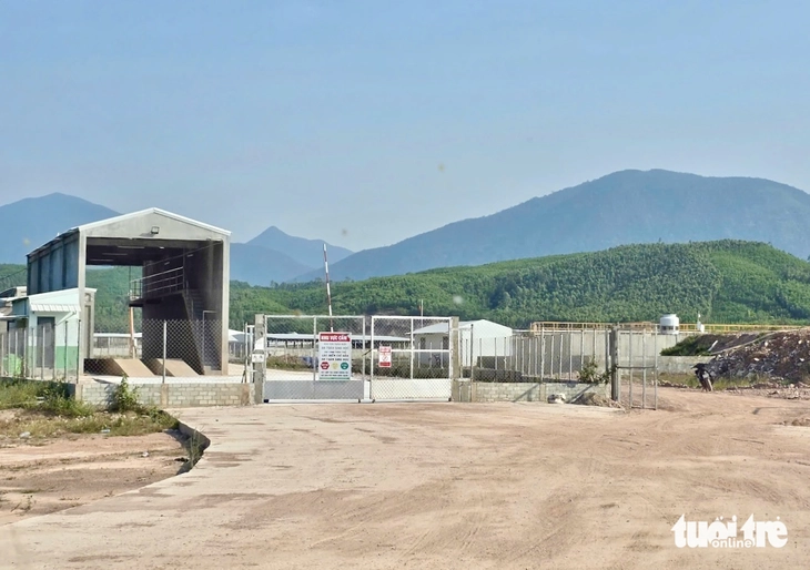 Mùi hôi từ trang trại nuôi heo bủa vây khu dân cư, dân phải đóng cửa cả ngày - Ảnh 4.