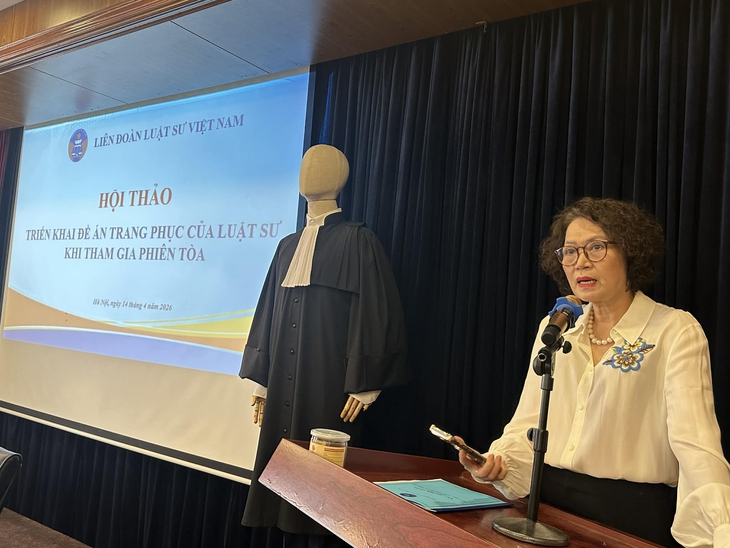 áo choàng luật sư - Ảnh 4.