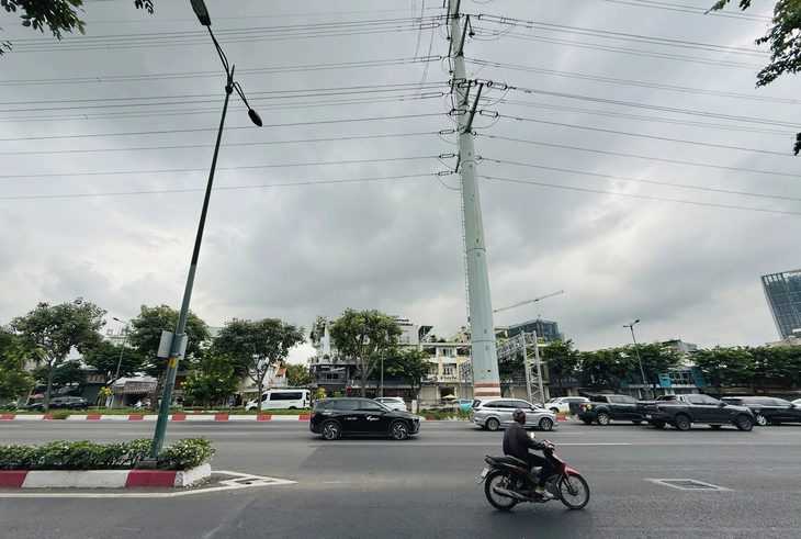 Chiều 14-4 nơi nào ở TP.HCM và Nam Bộ có mưa dông? - Ảnh 1.