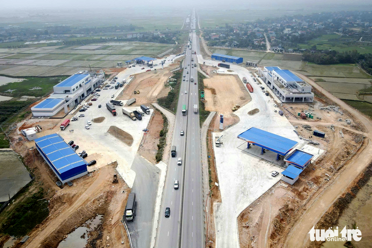 Tiến độ xây dựng nhiều trạm dừng nghỉ đường cao tốc Bắc - Nam rất chậm - Ảnh 1.