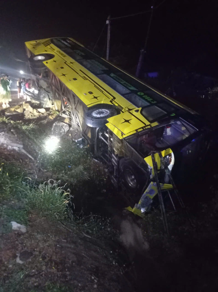 xe khách - Ảnh 3.