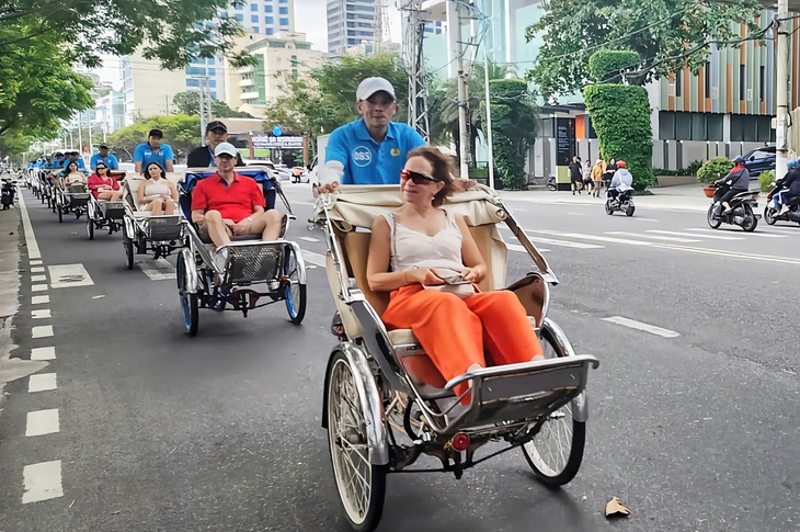 Vụ Nha Trang đề xuất cấm xích lô điện: Nên quy hoạch khung giờ, tuyến đường hoạt động - Ảnh 1. xích lô - Ảnh 1.