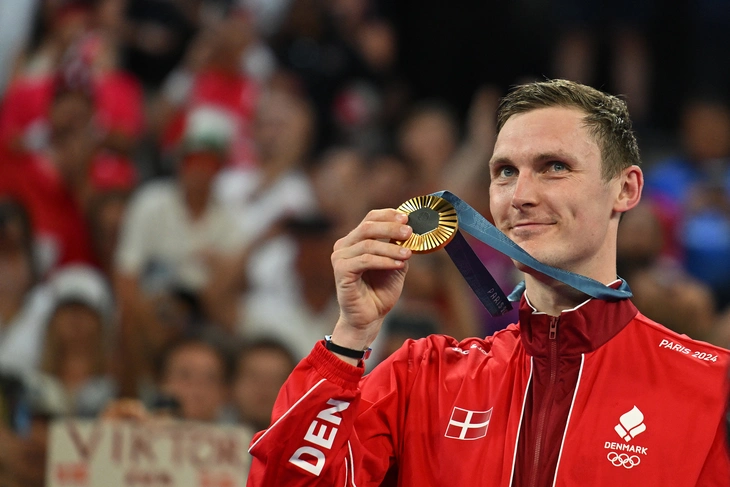 Viktor Axelsen  - Ảnh 2.