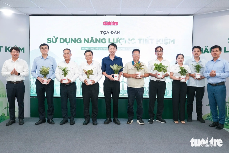 Đâu là giải pháp hữu hiệu để tiết kiệm điện trong mùa nắng nóng như đổ lửa? - Ảnh 13.