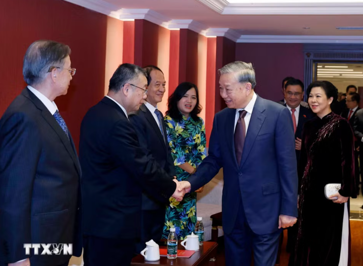 Tổng Bí thư, Chủ tịch nước Tô Lâm gặp thân nhân các tướng lĩnh, nhân sĩ hữu nghị Việt - Trung - Ảnh 1.