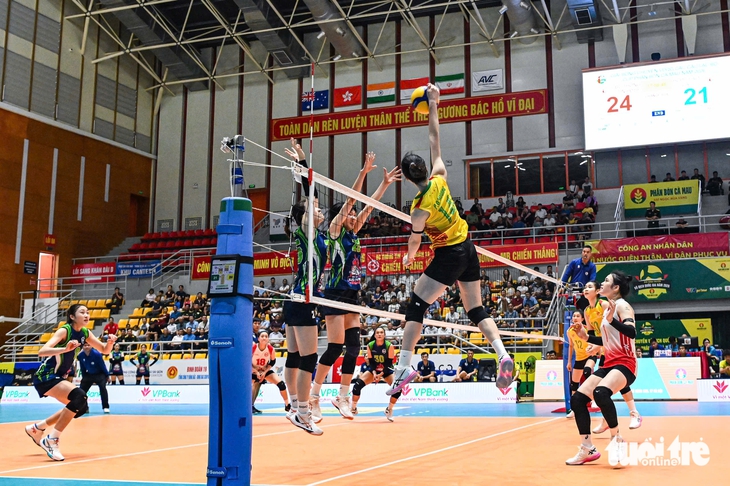 Bóng chuyền nữ: Binh chủng Thông tin thua trận thứ 3 - Ảnh 1.
