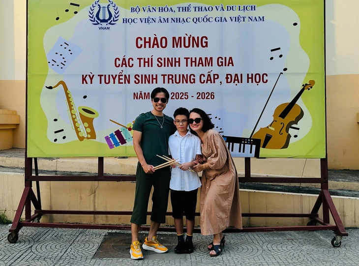 Chắt 12 tuổi của nhạc sĩ Văn Cao làm mới ca khúc ‘Mùa xuân đầu tiên’ - Ảnh 3.