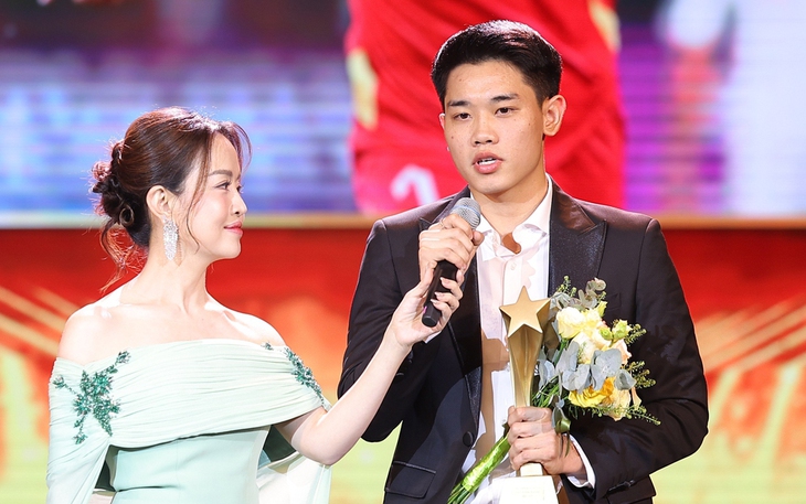 Giải Cống hiến âm nhạc và thể thao : Soobin lập 'hat-trick', - Ảnh 8.