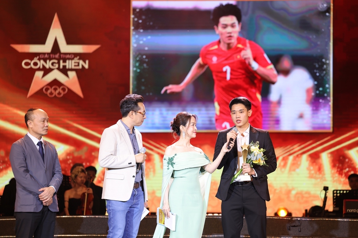 Cầu thủ Đình Bắc nói về ước mơ ra nước ngoài thi đấu - Ảnh 1.