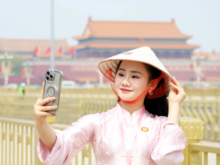 thanh niên - Ảnh 1.