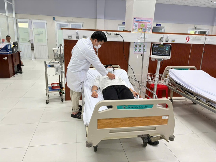 ngộ độc thực phẩm - Ảnh 1.