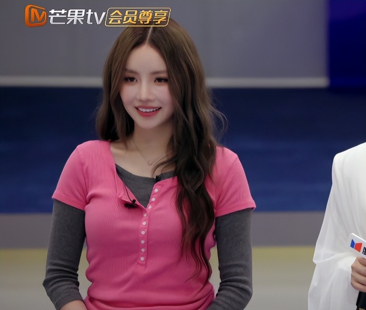 Trang Pháp cần dè chừng những 'chị đẹp' nào tại Đạp gió 2026? - Ảnh 3.