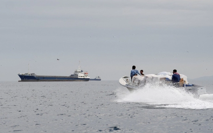 Mỹ mở chiến dịch 'Cơn thịnh nộ kinh tế' nhằm vào Iran - Ảnh 2.