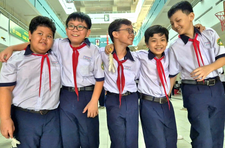 TP.HCM công bố 8 giai đoạn tuyển sinh lớp 1 và 6 - Ảnh 1.