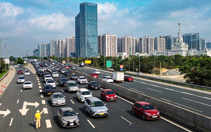 Hoàn thiện phương án giải thể Ban An toàn giao thông TP.HCM trước 20-6 - Ảnh 2.