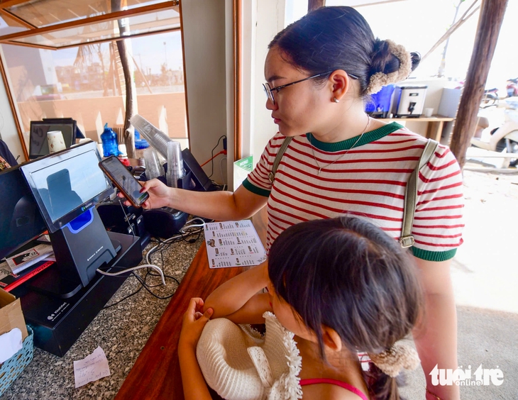 du khách - Ảnh 2.