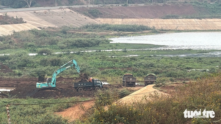 múc đất - Ảnh 5.