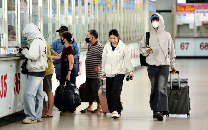 Công an TP.HCM làm gì để ngăn ‘xe dù, bến cóc’ dịp lễ 30-4? - Ảnh 3.