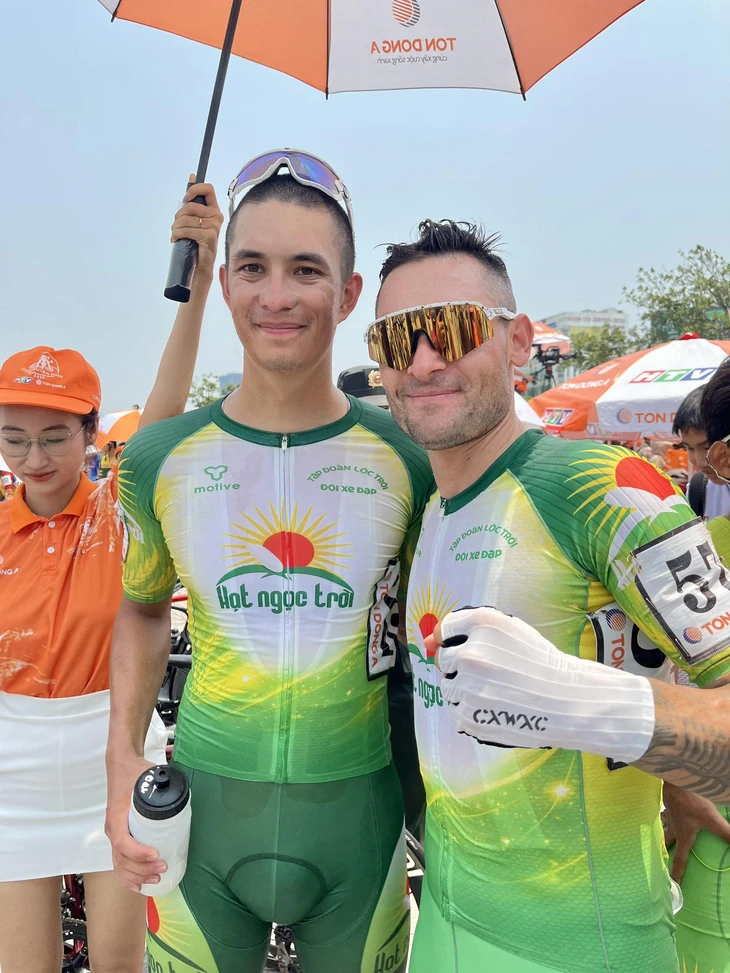 Cúp truyền hình - Ảnh 1.