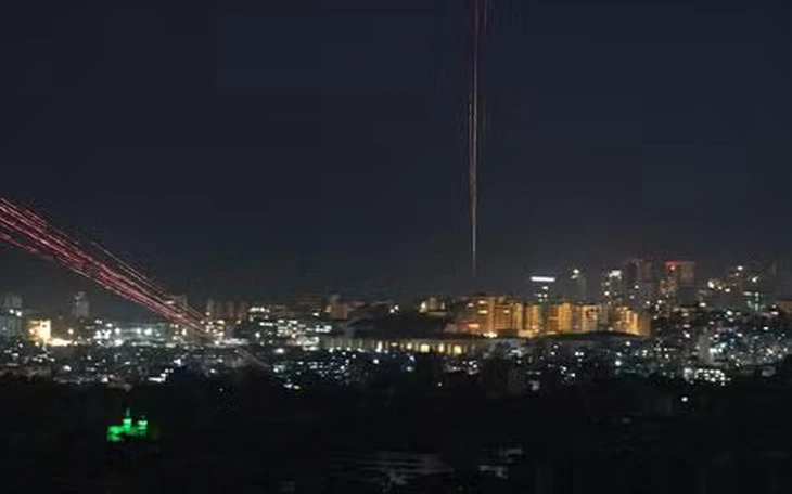 Thủ lĩnh Hezbollah đưa ra điều kiện duy trì hòa bình với Israel - Ảnh 2.