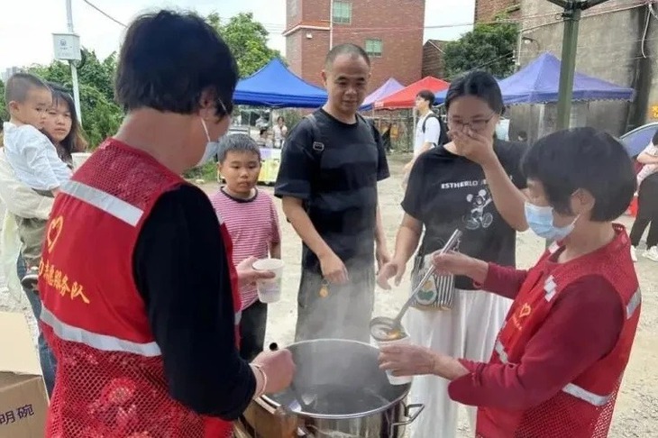 lẩu gà - Ảnh 2.