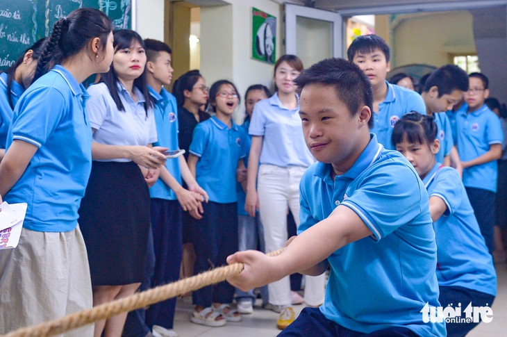 học sinh khuyết tật - Ảnh 3.