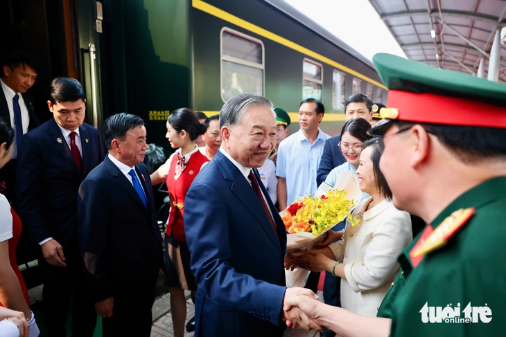 Tổng Bí thư, Chủ tịch nước Tô Lâm kết thúc tốt đẹp chuyến thăm Trung Quốc, đi tàu hỏa về Việt Nam - Ảnh 4. Tổng Bí thư, Chủ tịch nước Tô Lâm đi tàu hỏa về Hà Nội, kết thúc tốt đẹp chuyến thăm Trung Quốc - Ảnh 4.