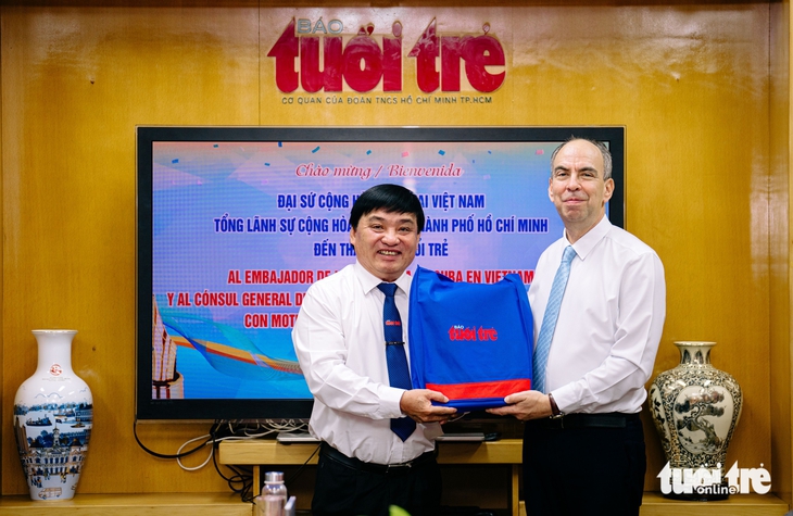 Đại sứ Cuba - Ảnh 4.