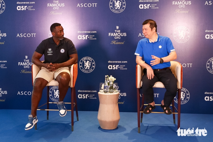 Huyền thoại Chelsea đến Việt Nam, đưa lời khuyên cho các tiền đạo - Ảnh 7.