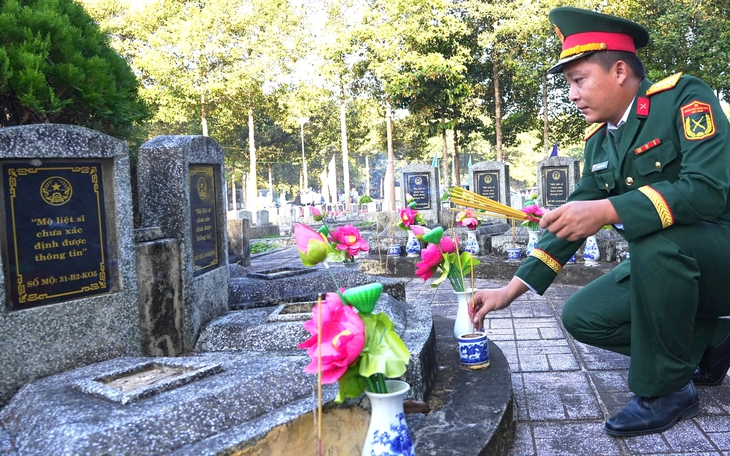 Đề xuất mới về công nhận liệt sĩ cho thương binh mất do tái phát vết thương - Ảnh 3.